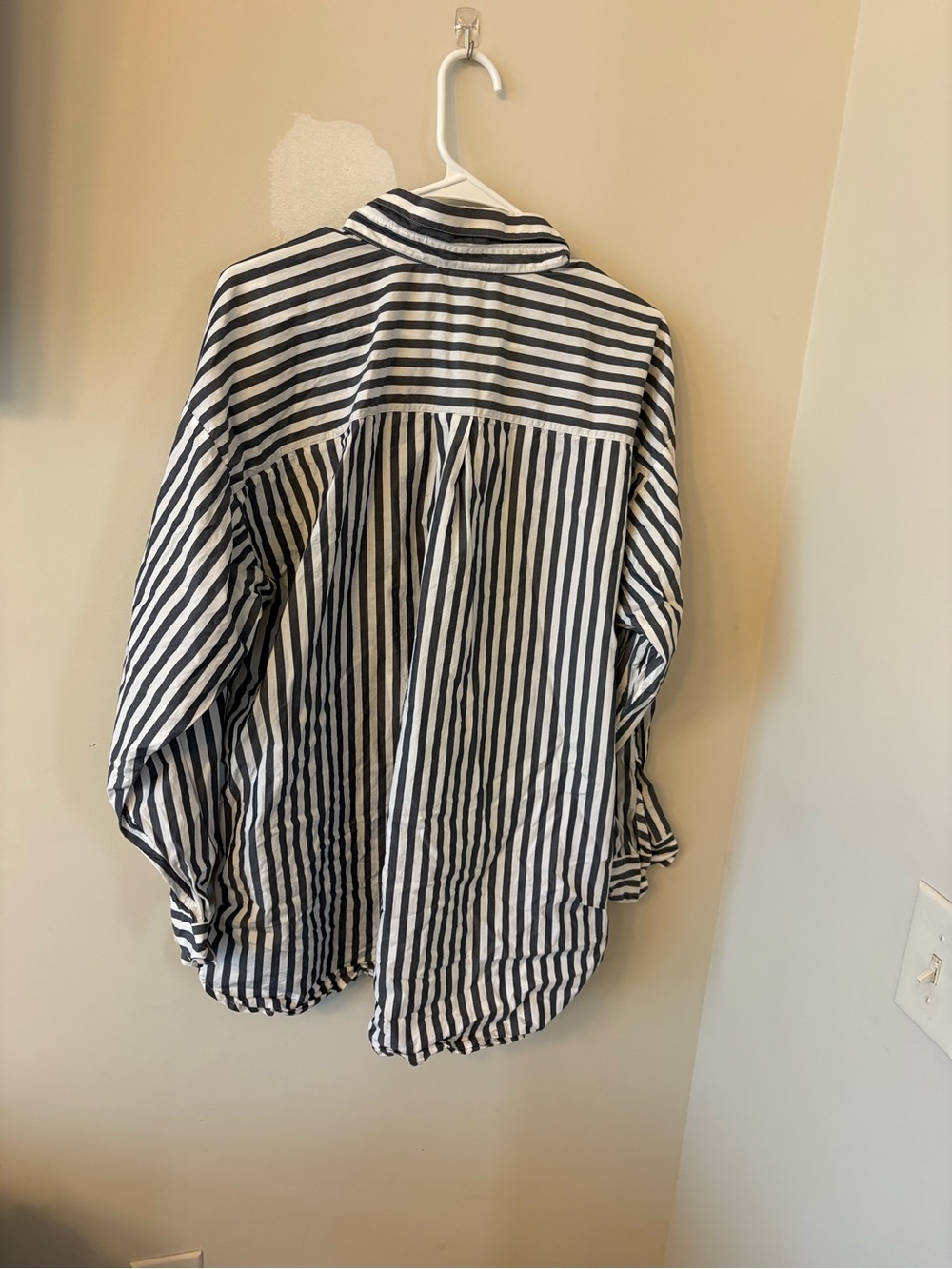 Loft Button Down - Picture 2 of 3